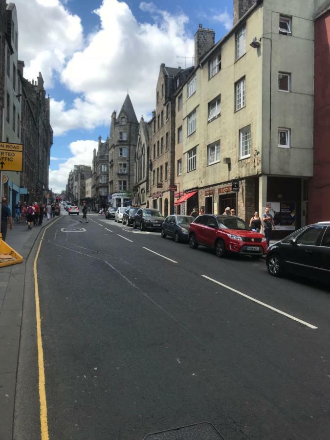 Crags View Apartment On The Royal Mile Edimburgo Exterior foto